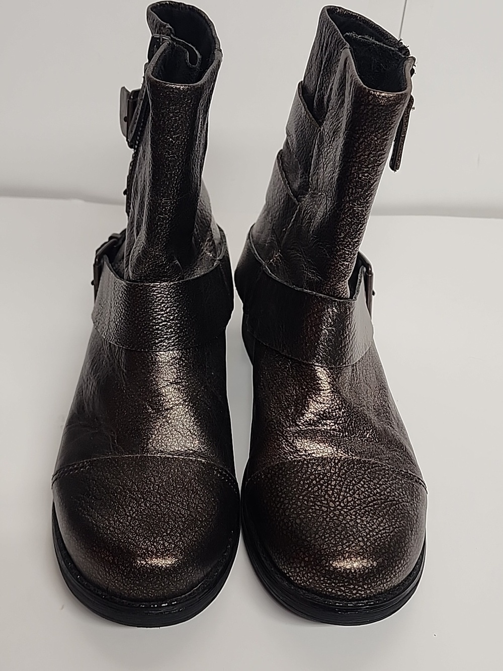Kenneth Cole Reaction Metallic Bronze Buckle Ankle Boots Size 8.5 Moto Biker - Picture 3 of 13